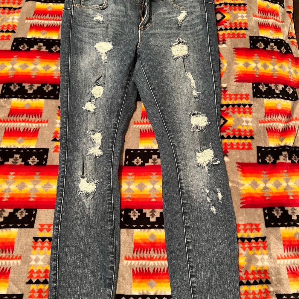 Torrid Bombshell Skinny distressed cropped jeans size 10xs